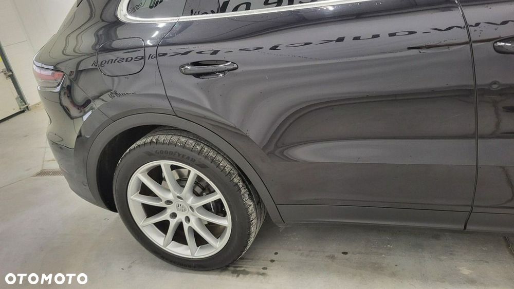 Porsche Cayenne - 5