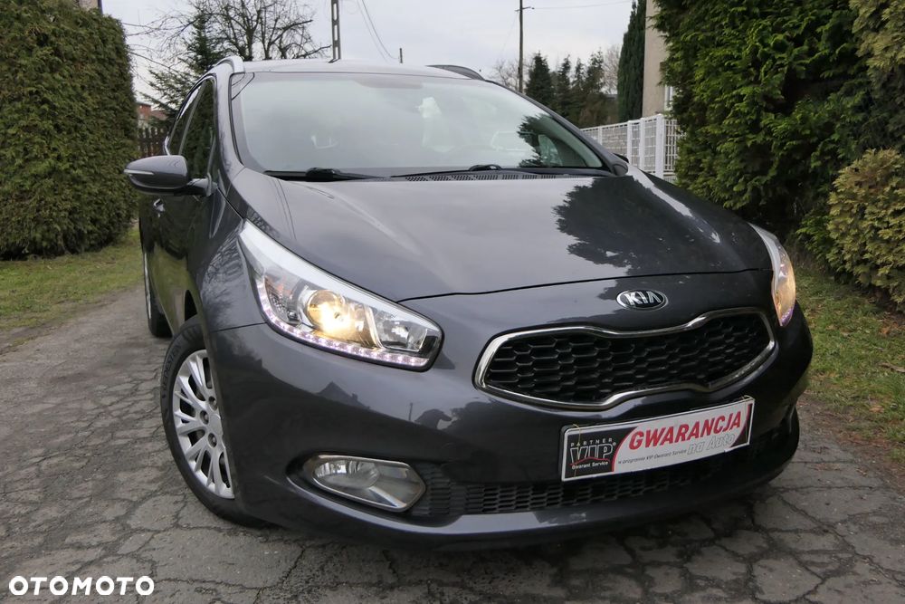 Kia Ceed 1.6 GDI Business Line - 13