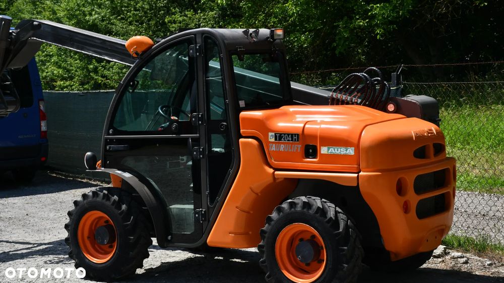Ausa T 240H - 29