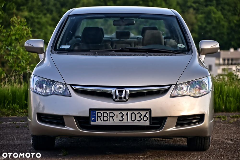 Honda Civic 1.8 Executive - 3