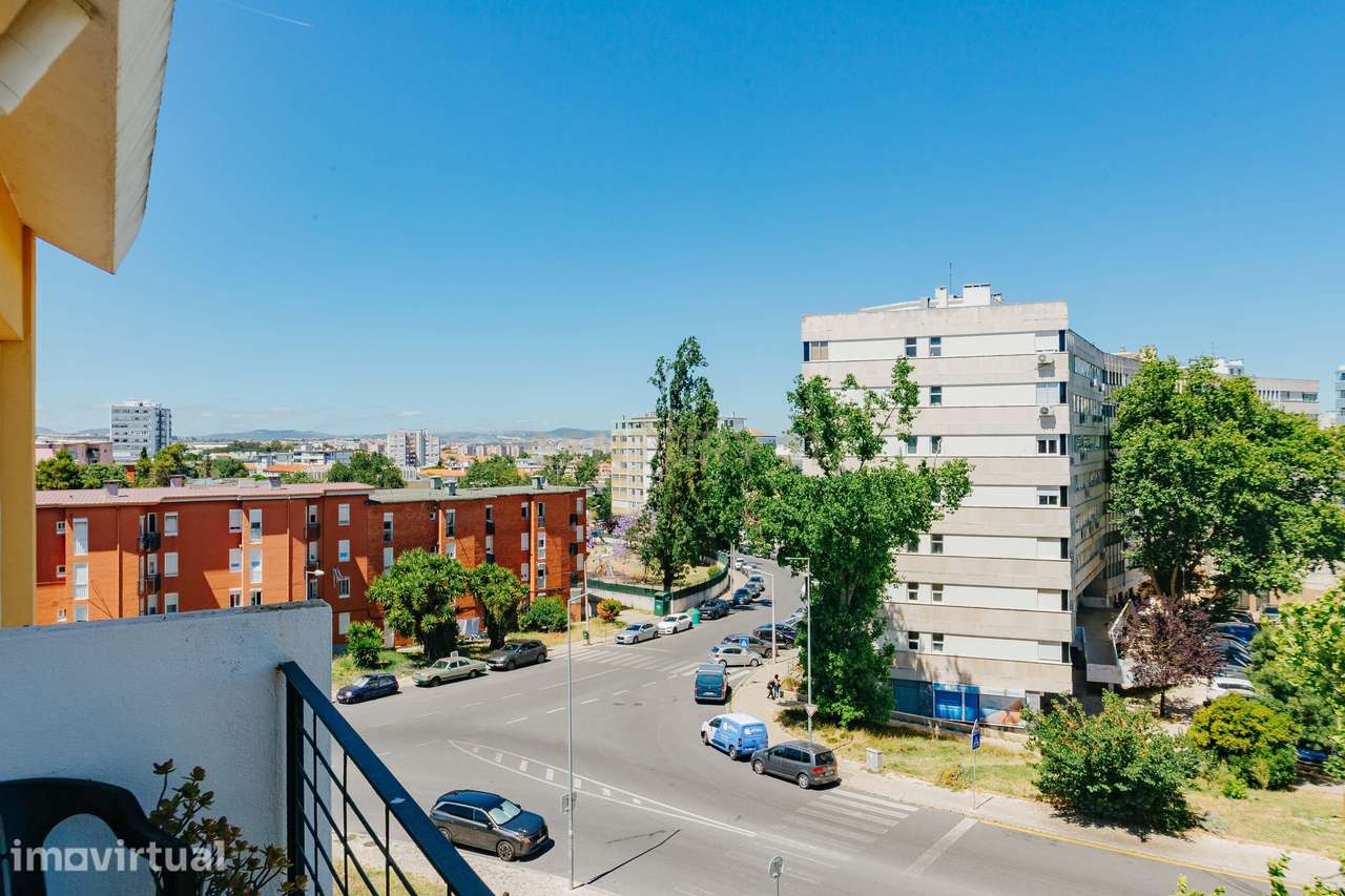 Apartamento T2 com Varanda e Arrecadação nos Olivais Sul - Grande imagem: 5/10