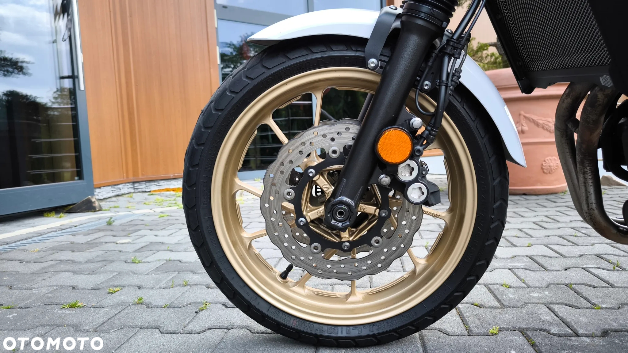 Yamaha XSR - 28