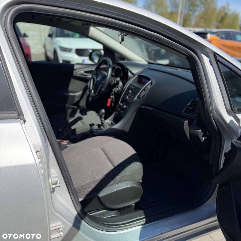 Opel Astra - 32
