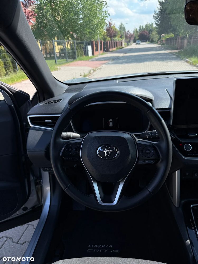 Toyota Corolla Cross 2.0 Hybrid Style AWD - 14
