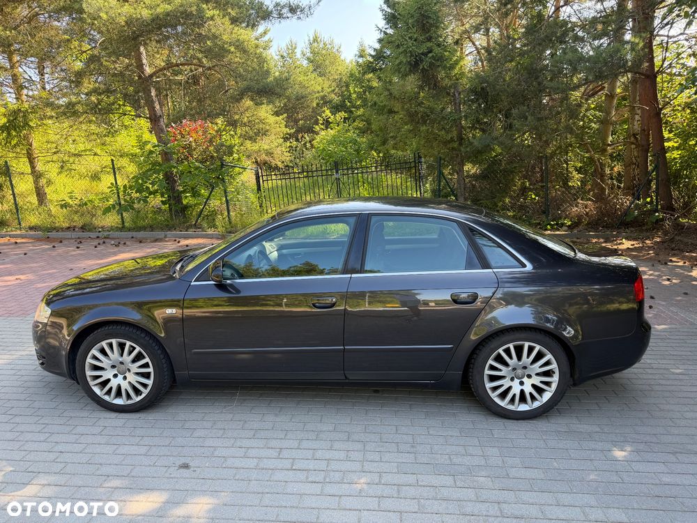 Audi A4 Limousine - 25