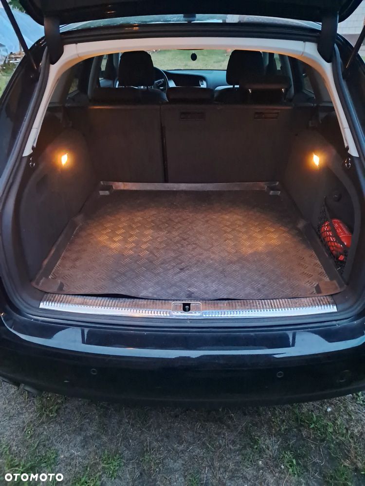 Audi A4 Avant 2.0 TDI DPF - 8
