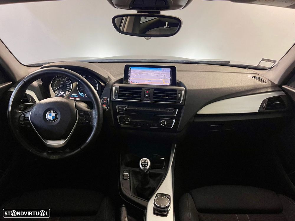 BMW 116 d Sport Line - 2