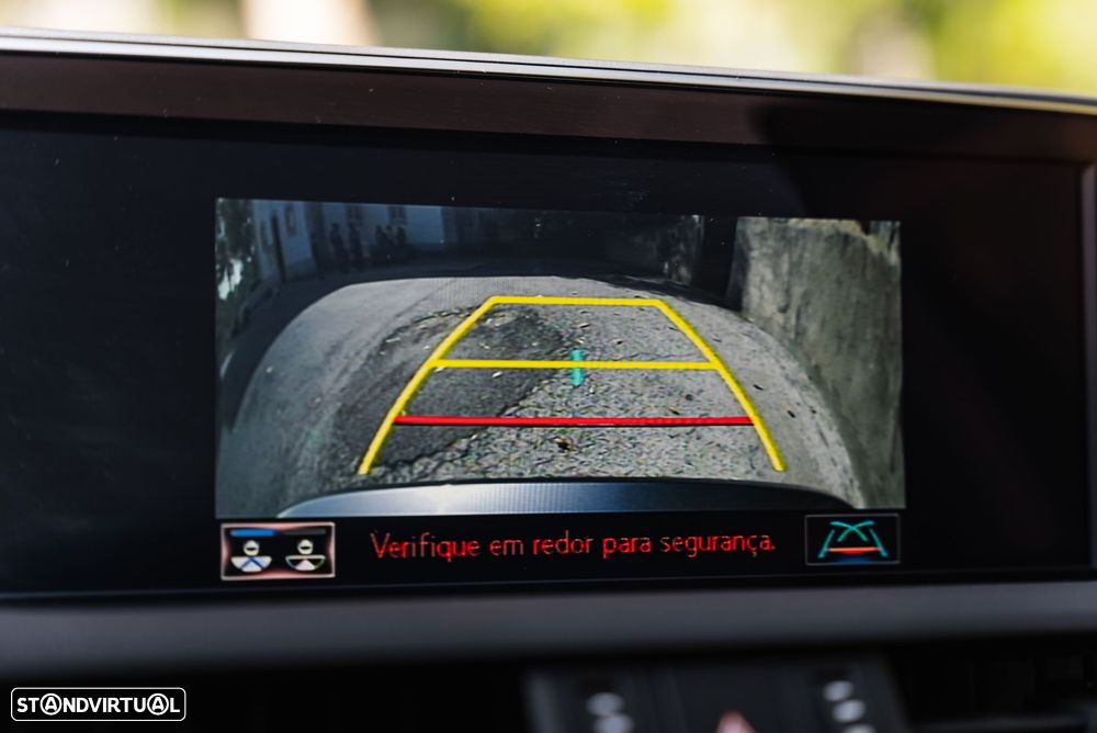 Lexus ES 300h Special Edition - 34