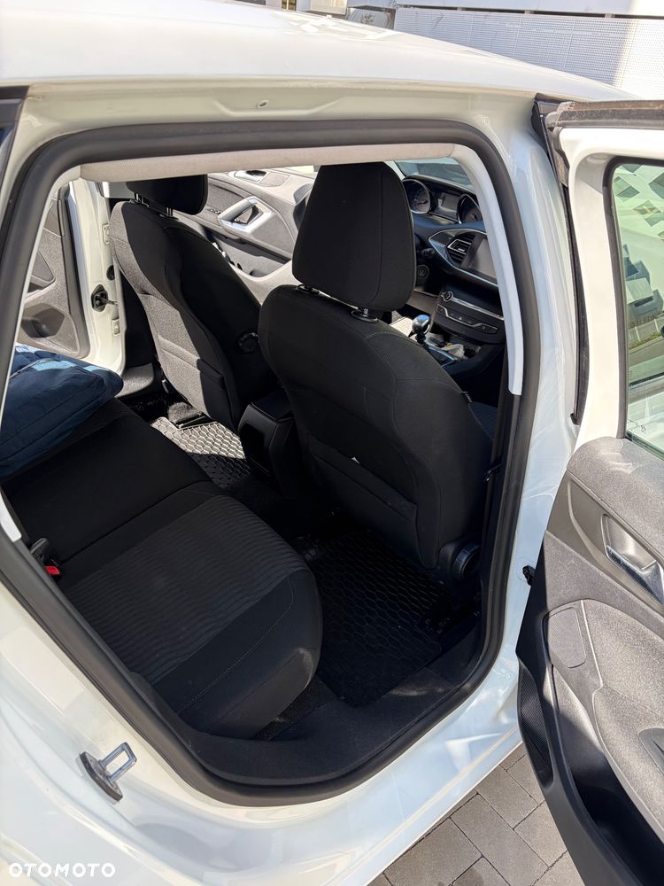 Peugeot 308 - 18