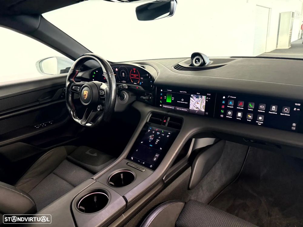 Porsche Taycan 4S - 39