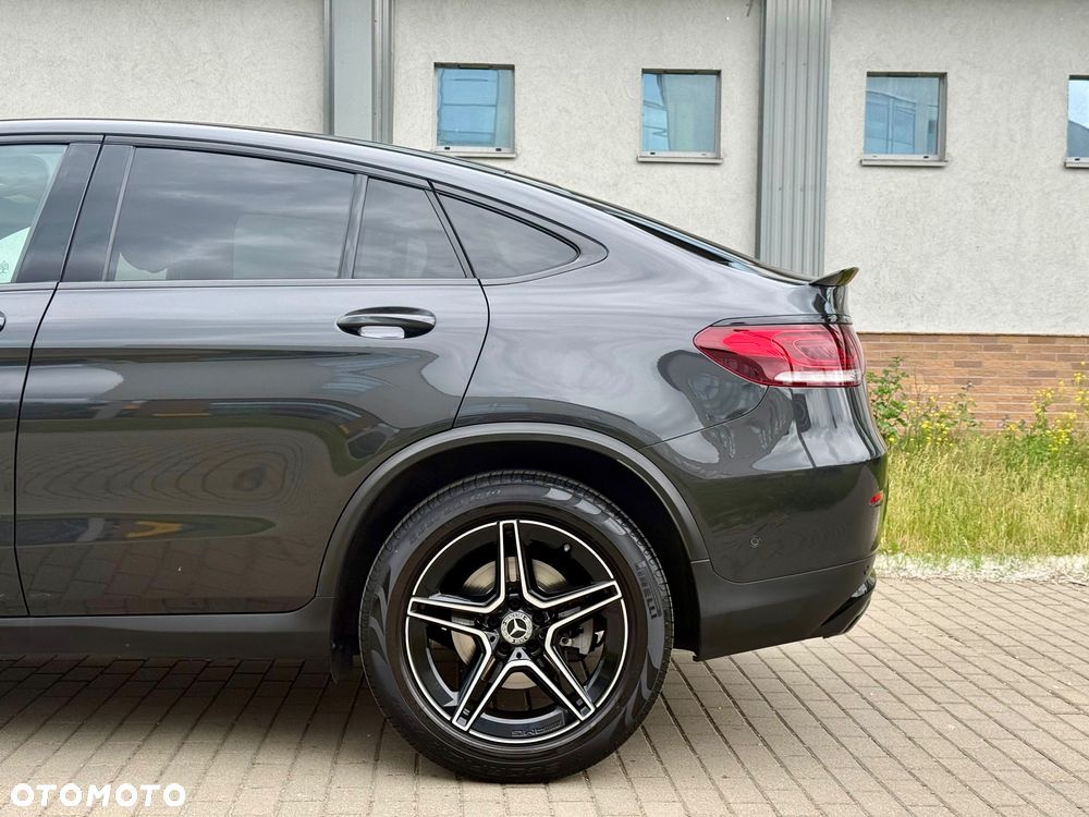 Mercedes-Benz GLC - 12