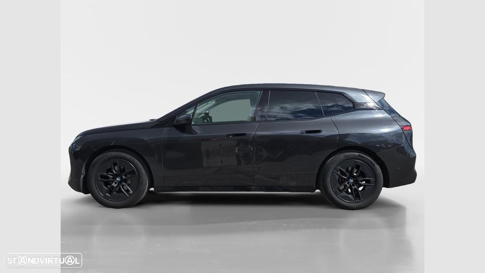 BMW ix xDrive 45 - 7