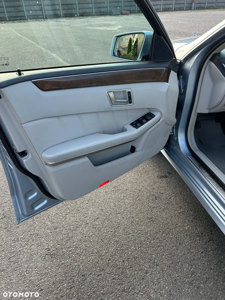 Mercedes-Benz Klasa E 250 CDI 7G-TRONIC Elegance - 18