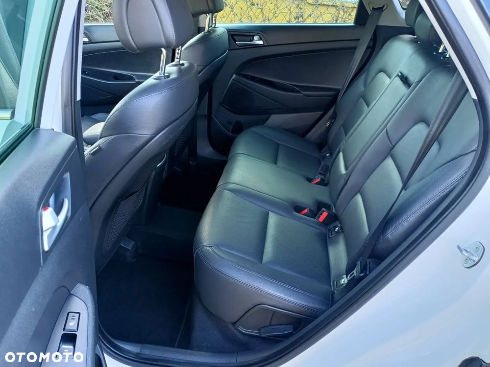 Hyundai Tucson blue 1.7 CRDi 2WD Advantage - 28