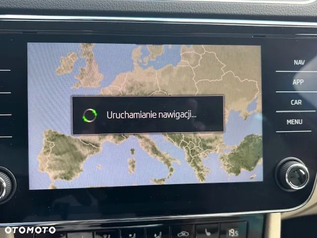 Skoda Superb 2.0 TDI SCR Style DSG - 24