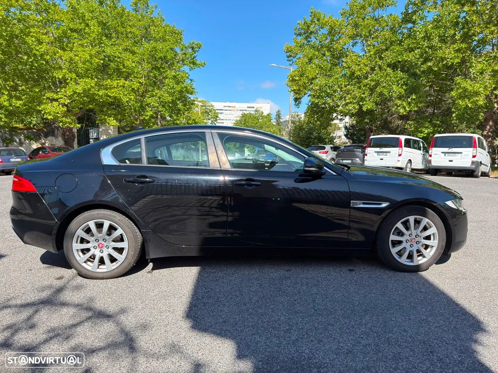 Jaguar XE 2.0 D Prestige - 6