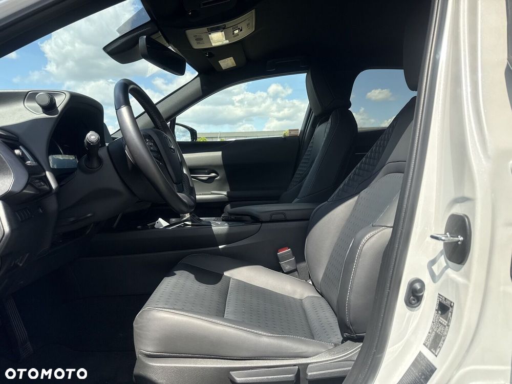 Lexus UX 250h GPF F Impression 2WD - 17