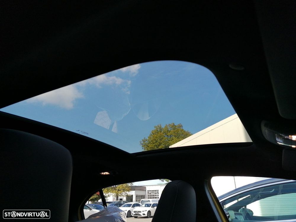 Mercedes-Benz A 250 e AMG Line - 11