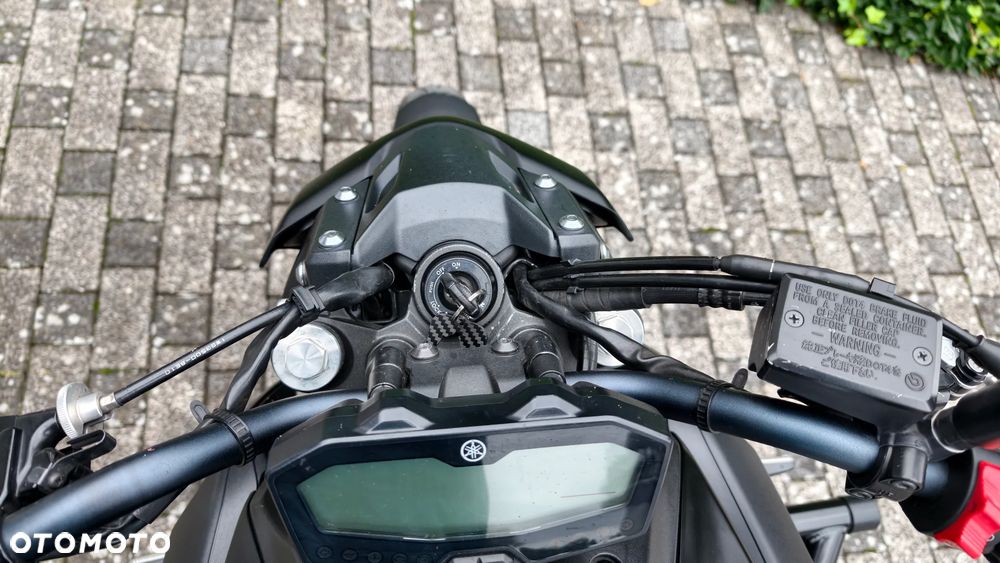 Yamaha MT - 17