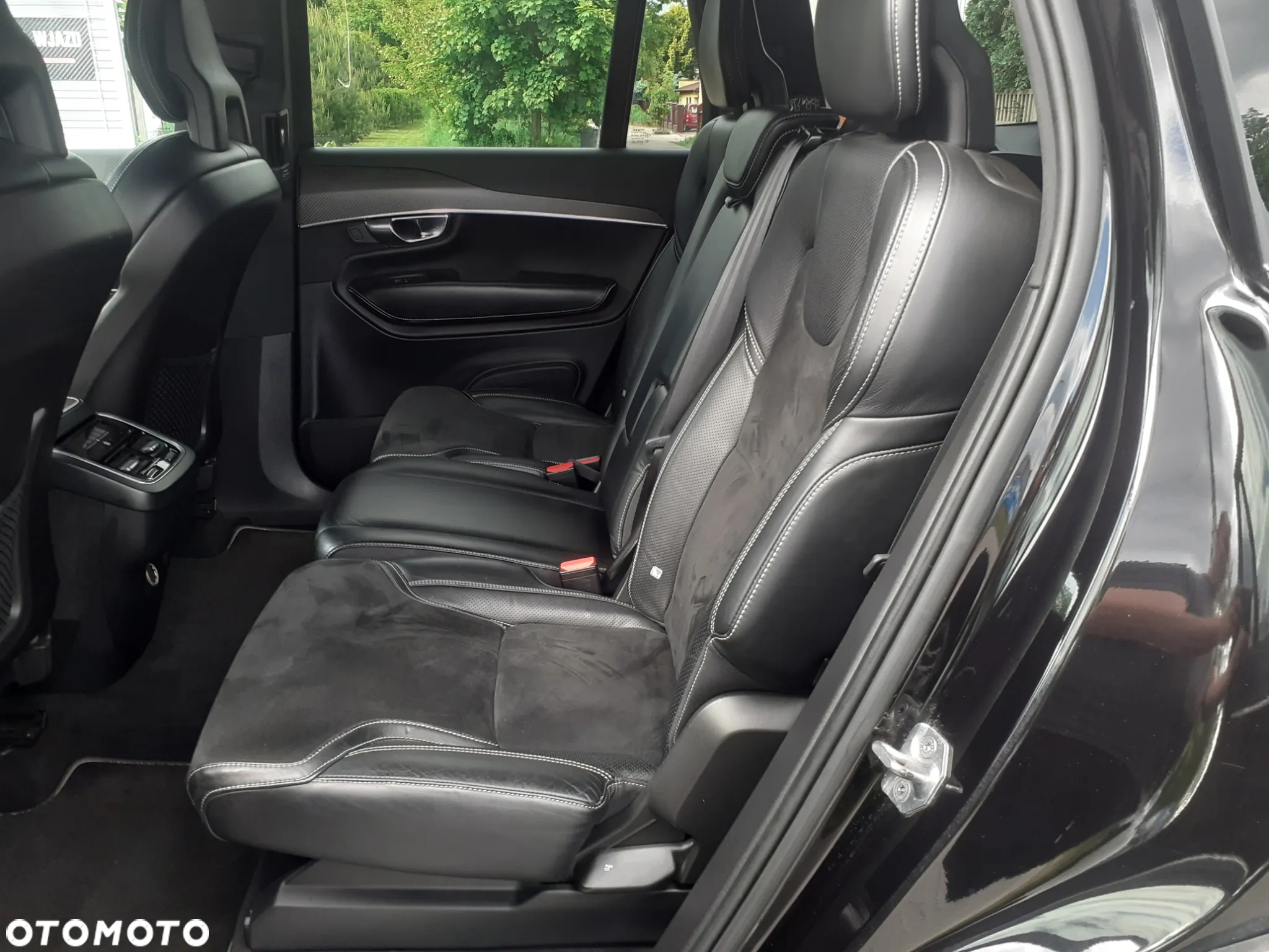 Volvo XC 90 D4 FWD R-Design 7os - 25