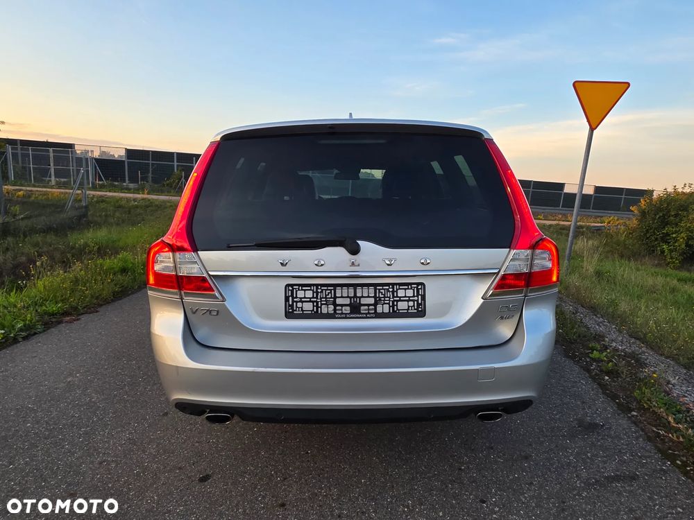 Volvo V70 D5 AWD Dynamic Summum - 31