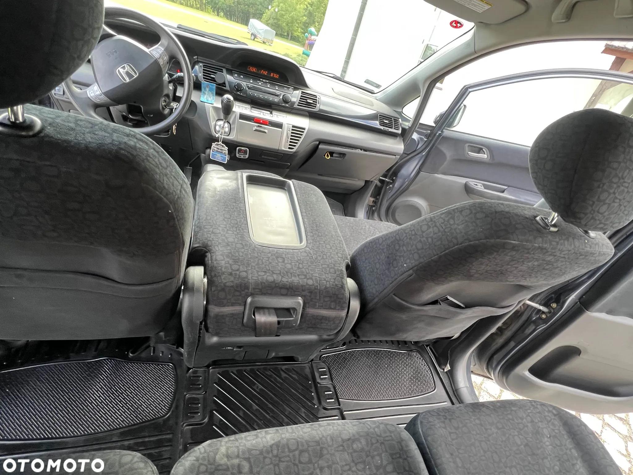 Honda FR-V - 18