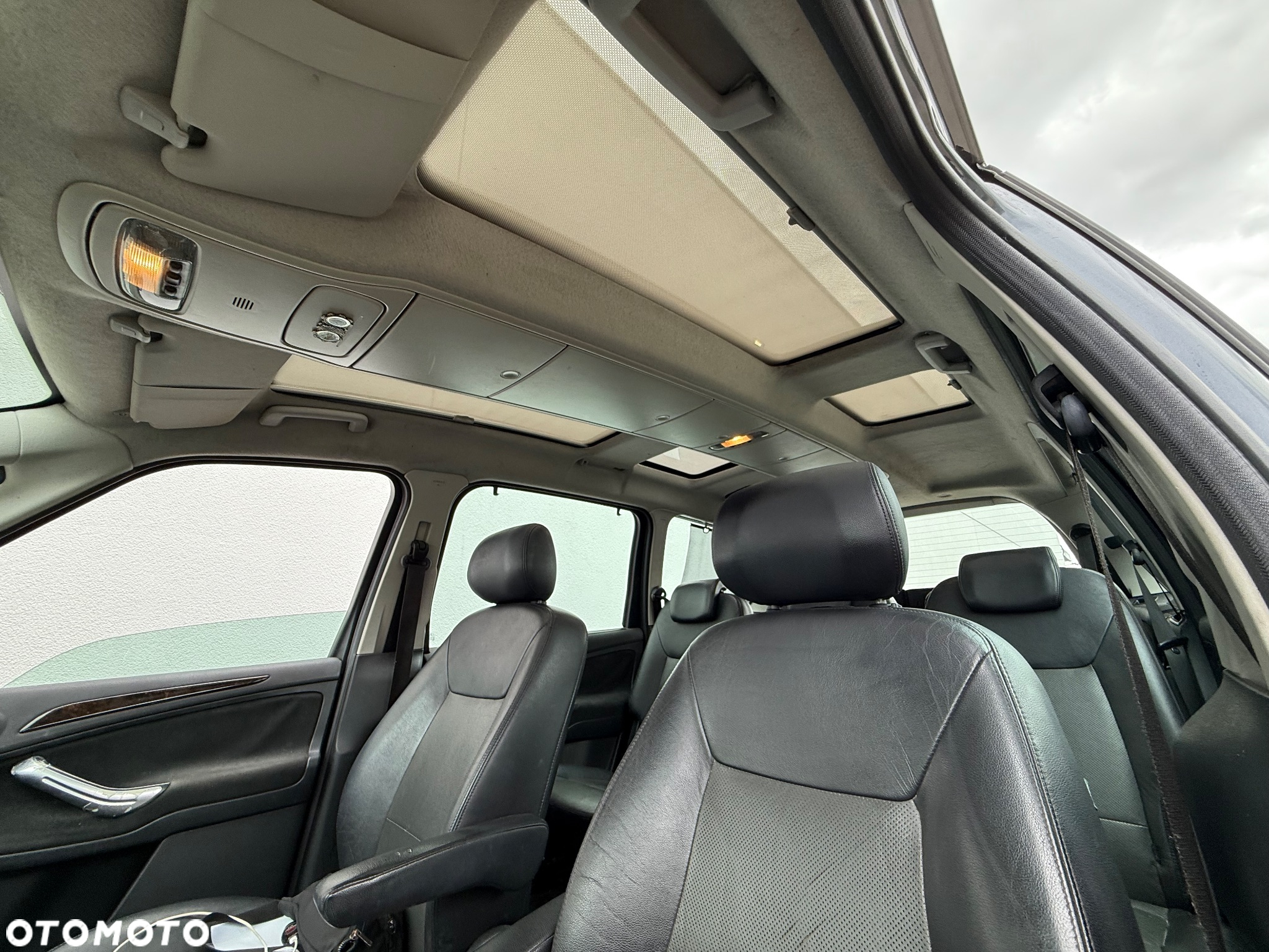 Ford Galaxy 2.0 TDCi Titanium - 12