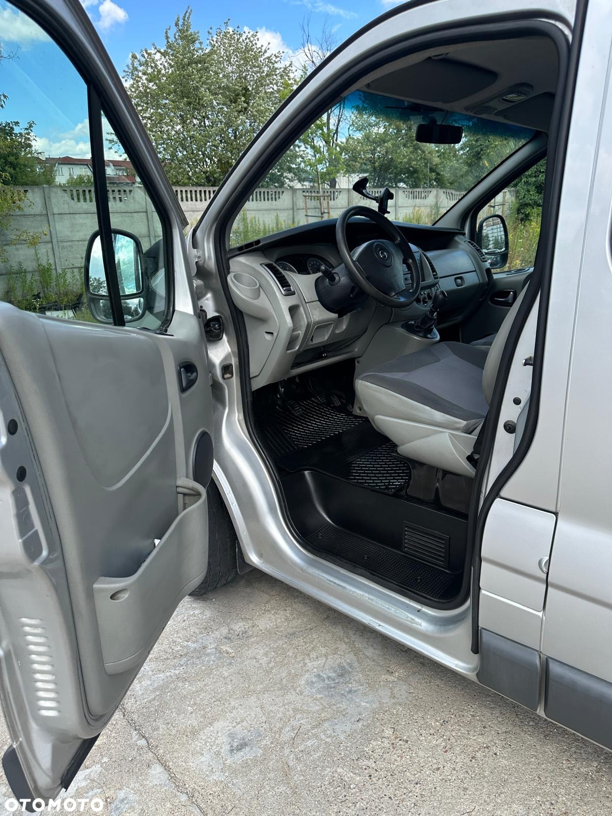 Opel Vivaro - 8