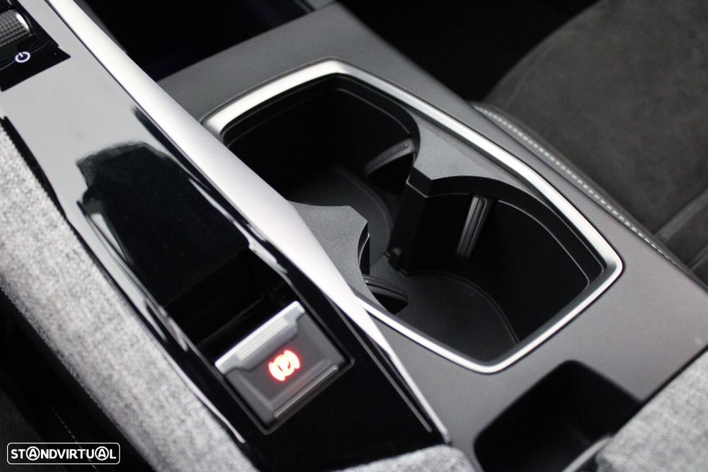 Peugeot E-3008 73 kWh GT - 40