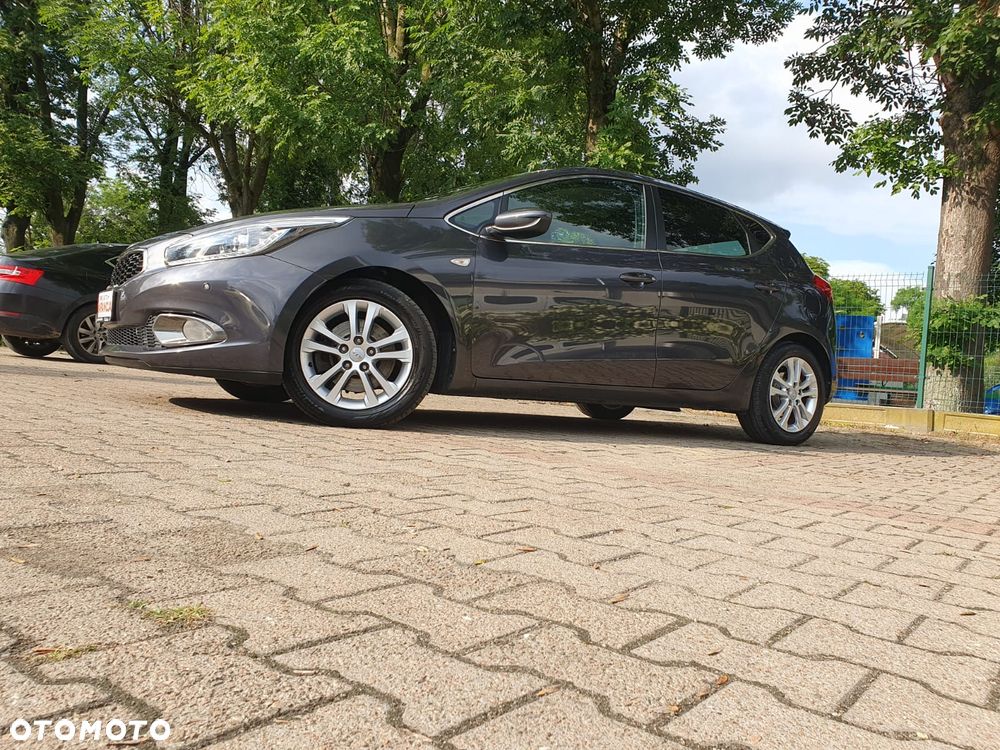 Kia Ceed 1.6 GDI XL - 23