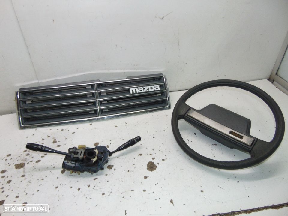 Mazda 929 grelha/Volante - 1