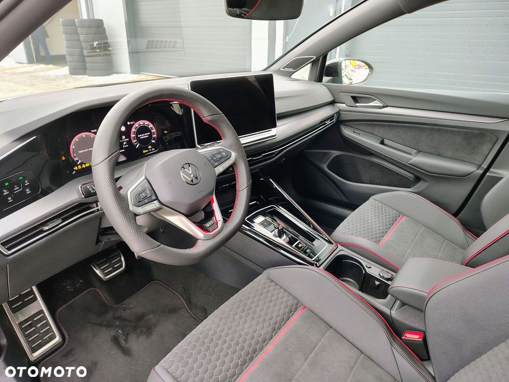Volkswagen Golf - 21