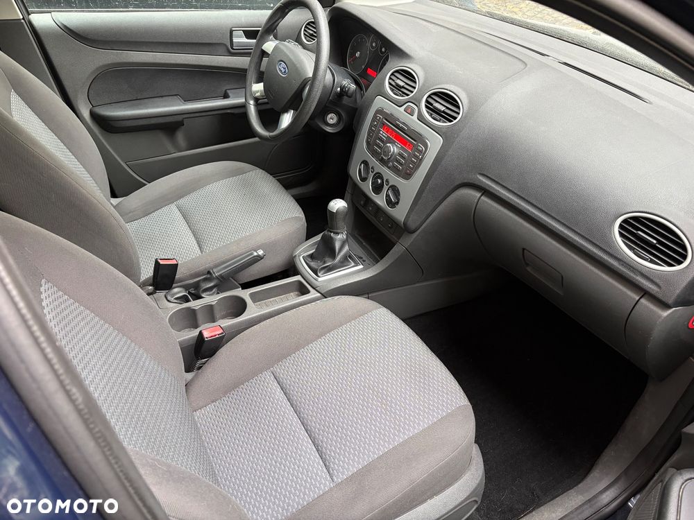 Ford Focus ver-1-6-amber-x - 11