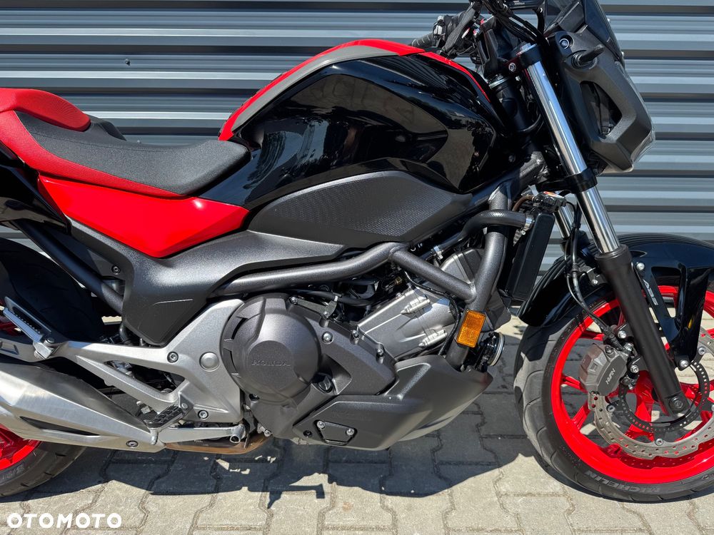 Honda NC - 12