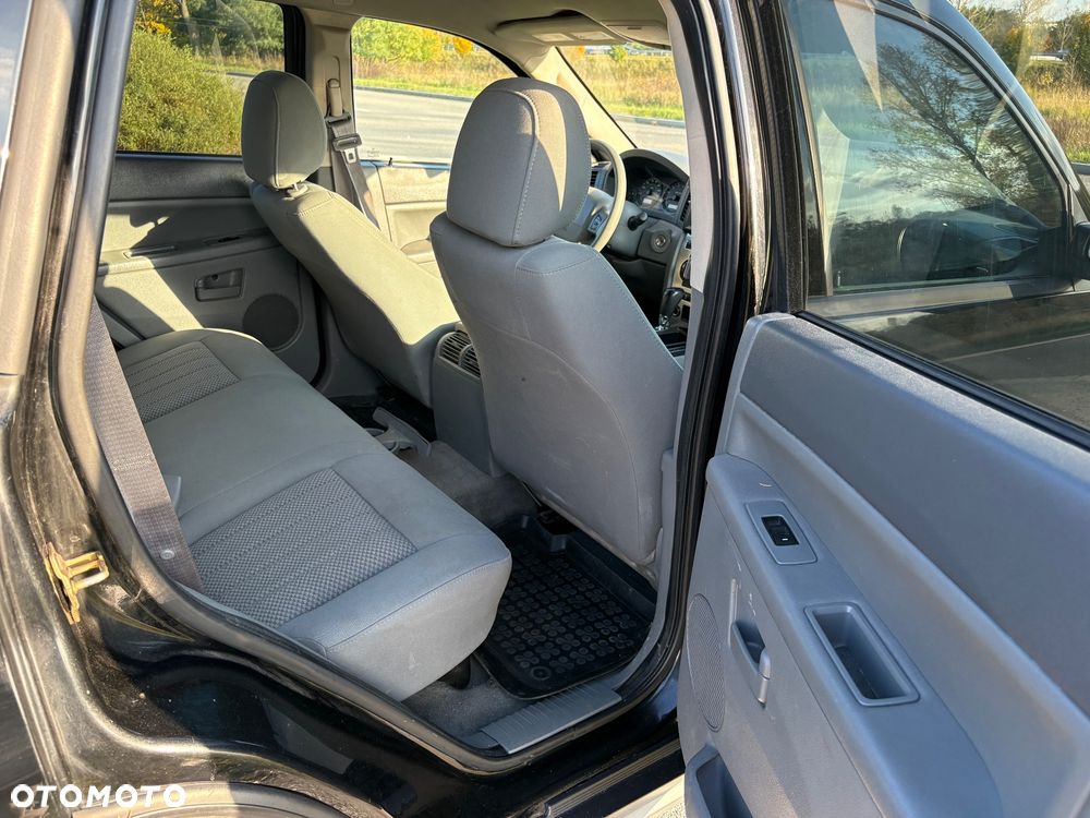 Jeep Grand Cherokee - 16