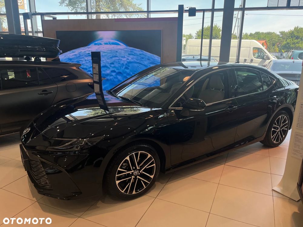 Toyota Camry 2.5 Hybrid Prestige CVT - 2