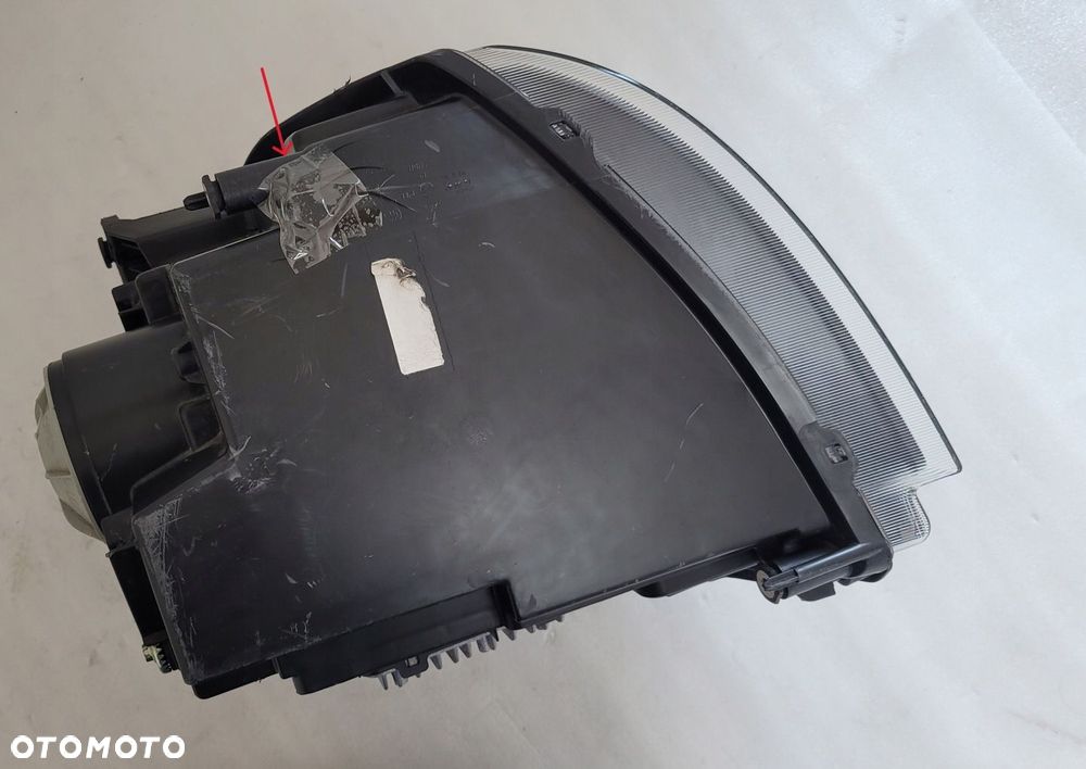 LAMPA PRAWA PRZÓD PRZEDNIA LEVC TX VN5 - 10