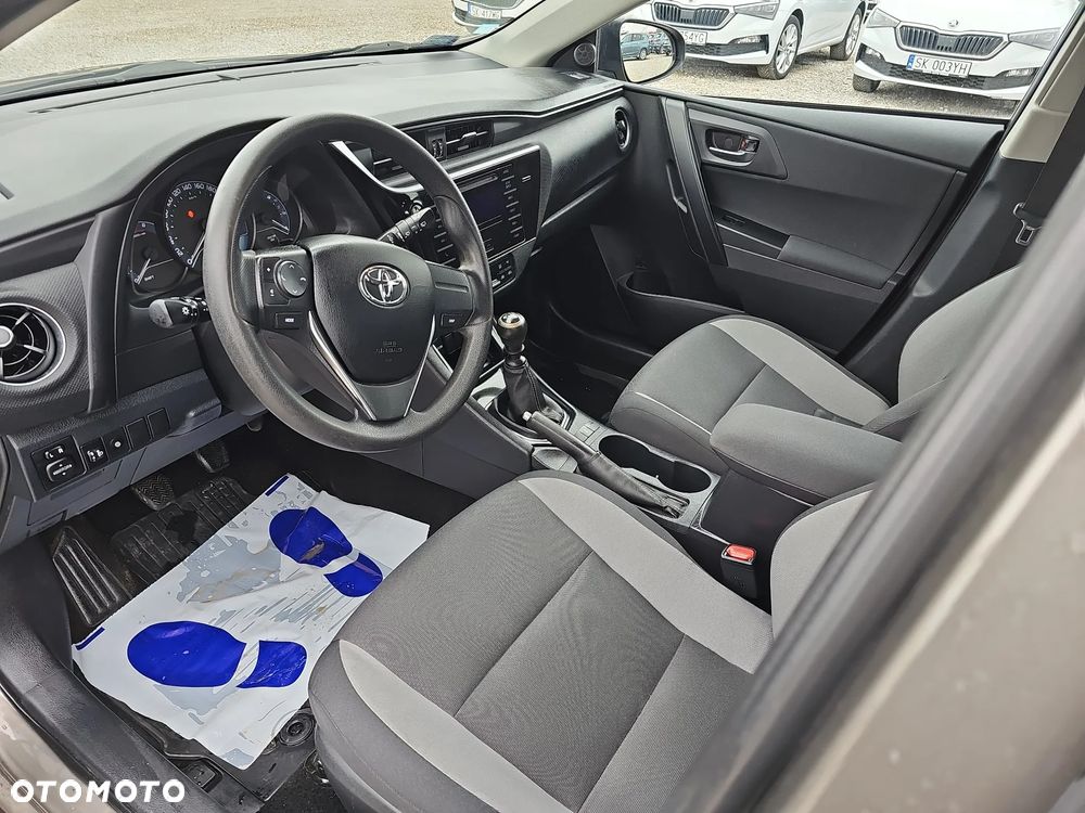 Toyota Auris 1.6 Active - 10