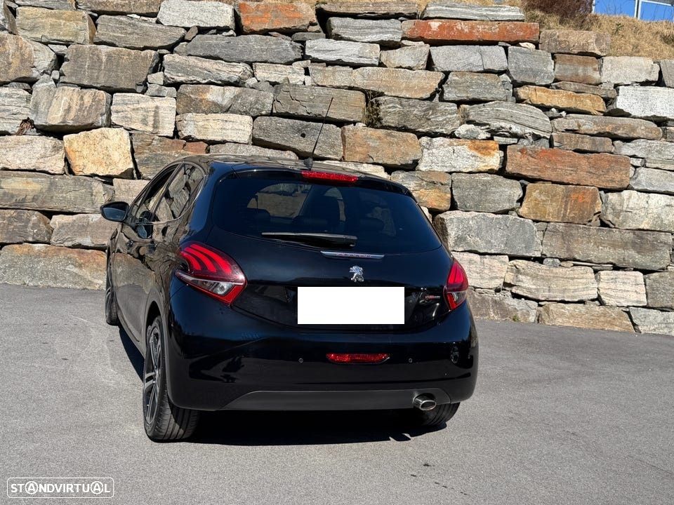 Peugeot 208 - 2