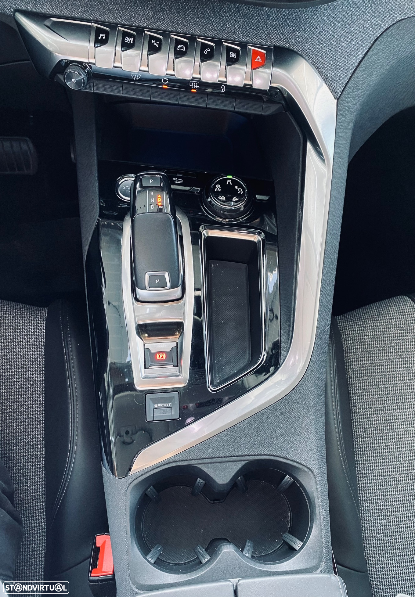 Peugeot 3008 1.2 PureTech Allure Grip Control EAT6 - 24