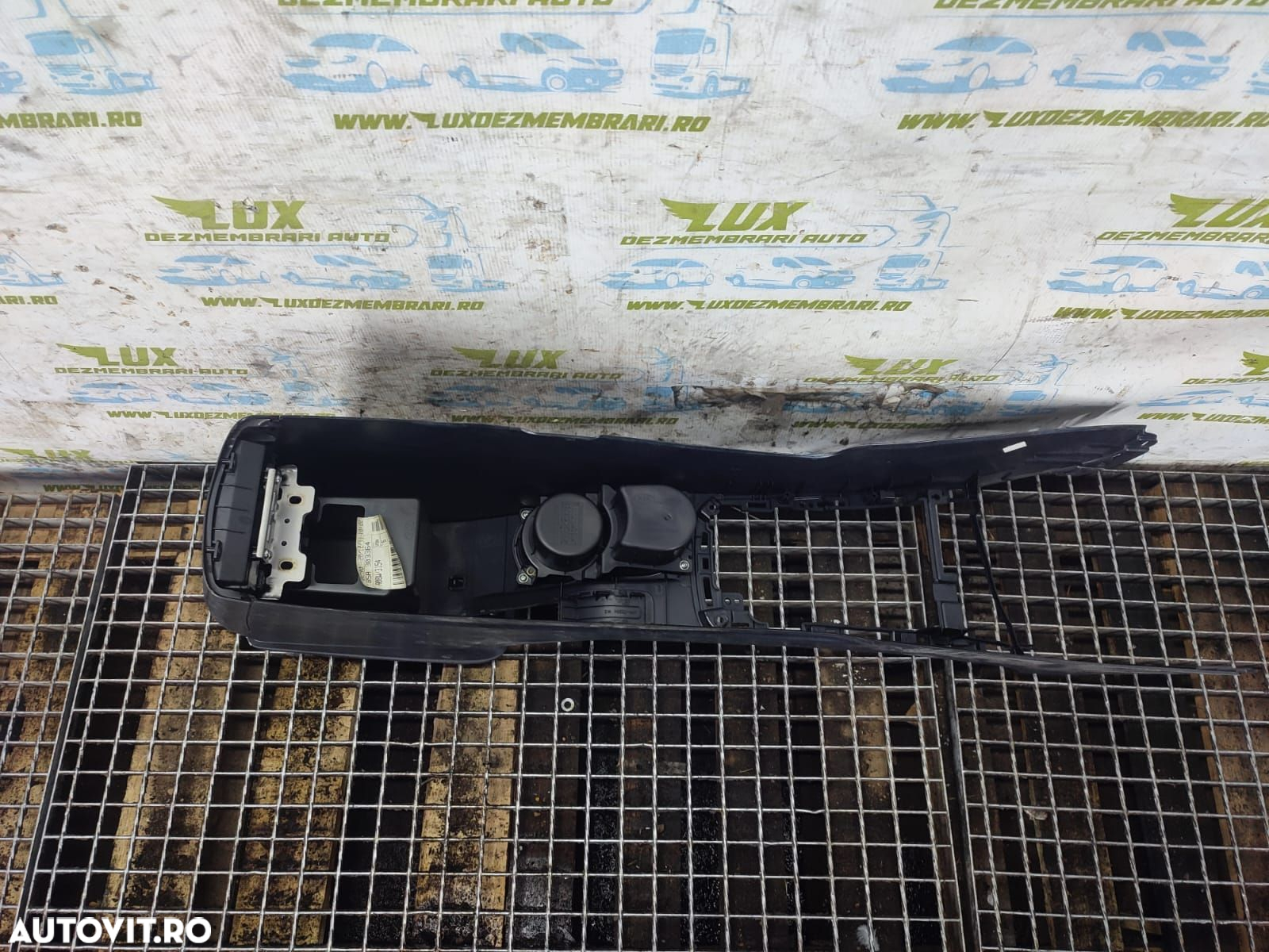 Consola centrala cotiera Kia Ceed 1 [facelift] [2010 - 2012] 1.6 crdi - 3