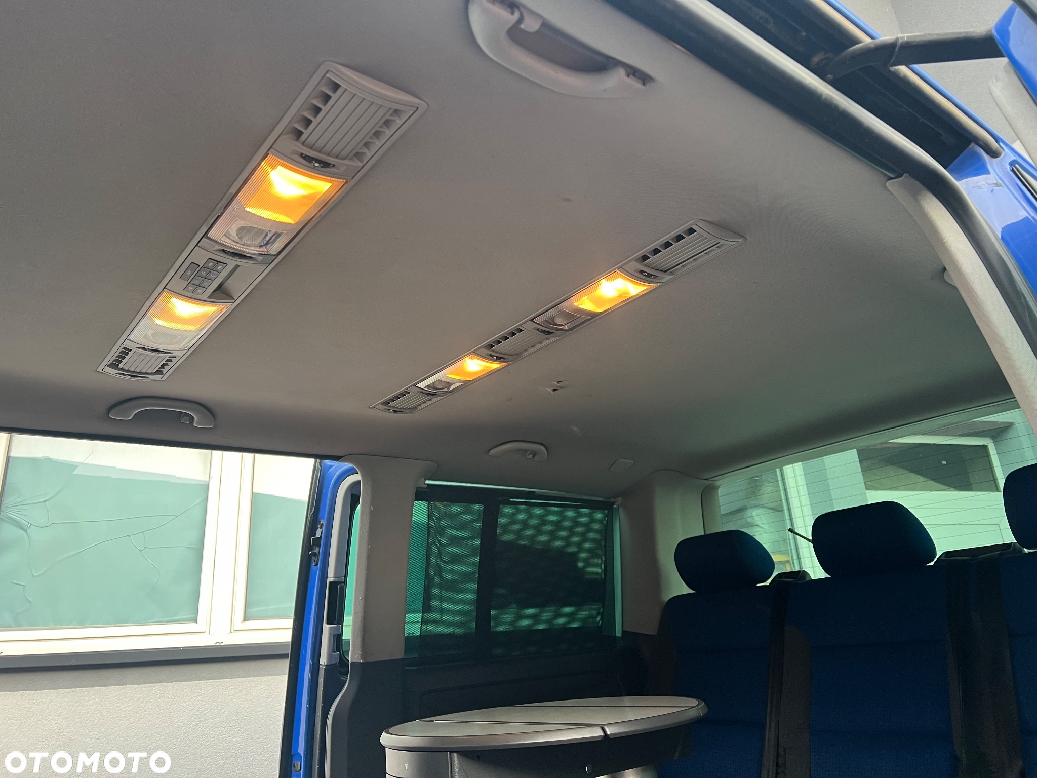 Volkswagen Multivan - 36