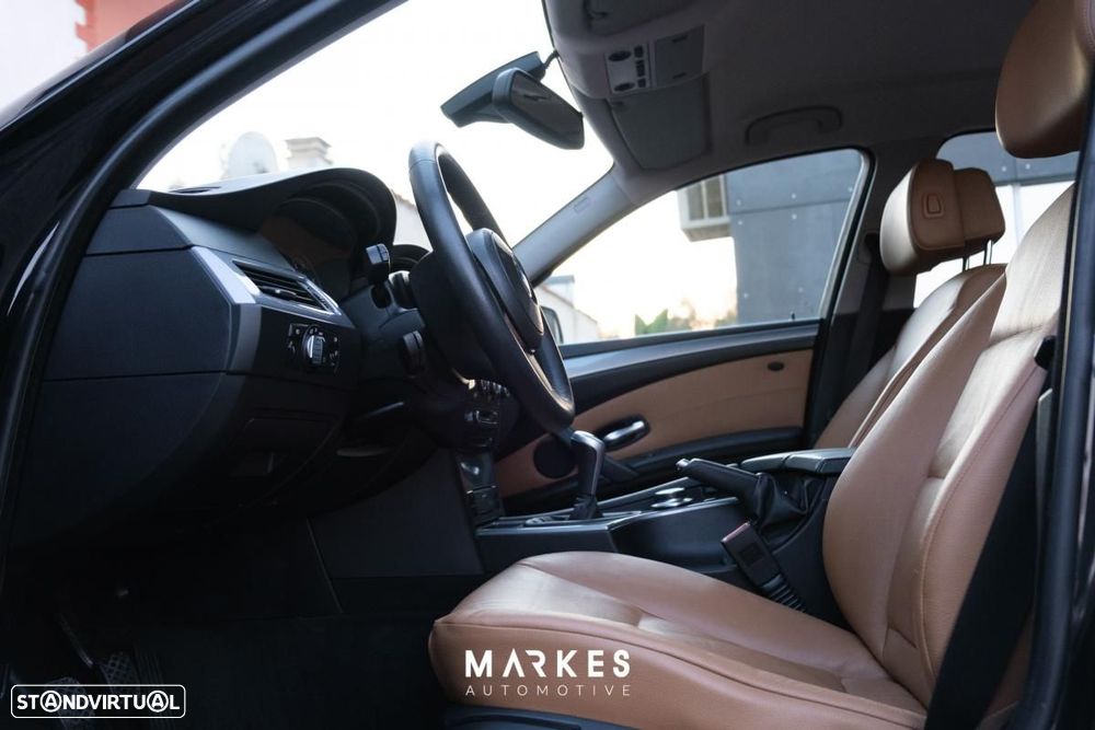 BMW 520 d Executive - 13