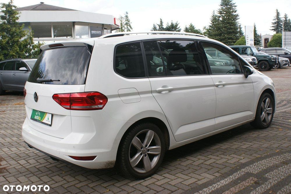 Volkswagen Touran - 8