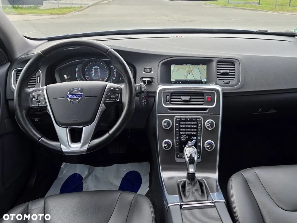 Volvo V60 D4 Geartronic Summum - 10