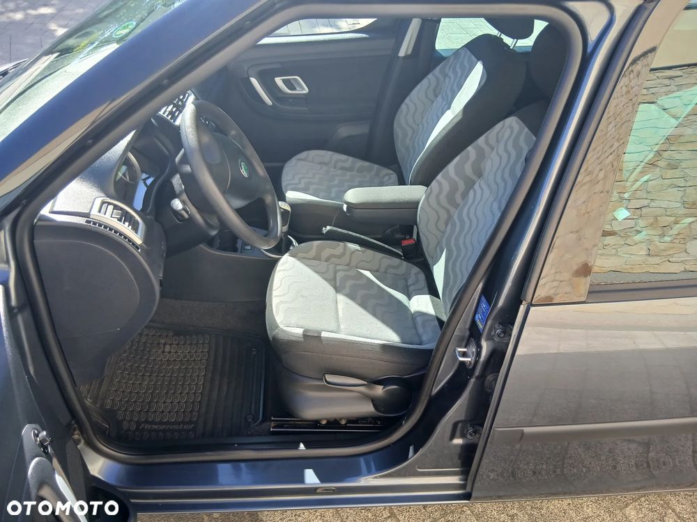 Skoda Roomster 1.4 MPI Ambition PLUS EDITION - 12