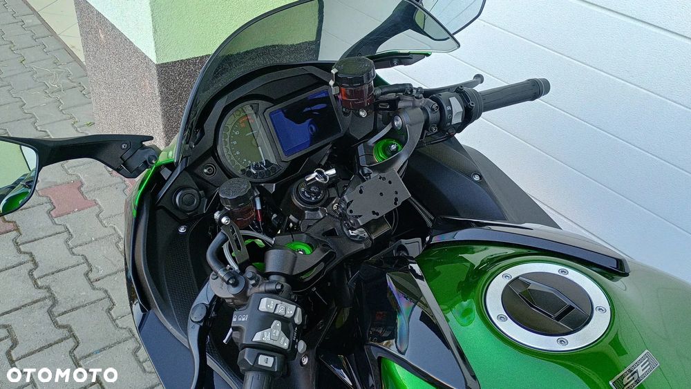 Kawasaki Ninja H2 SX - 5