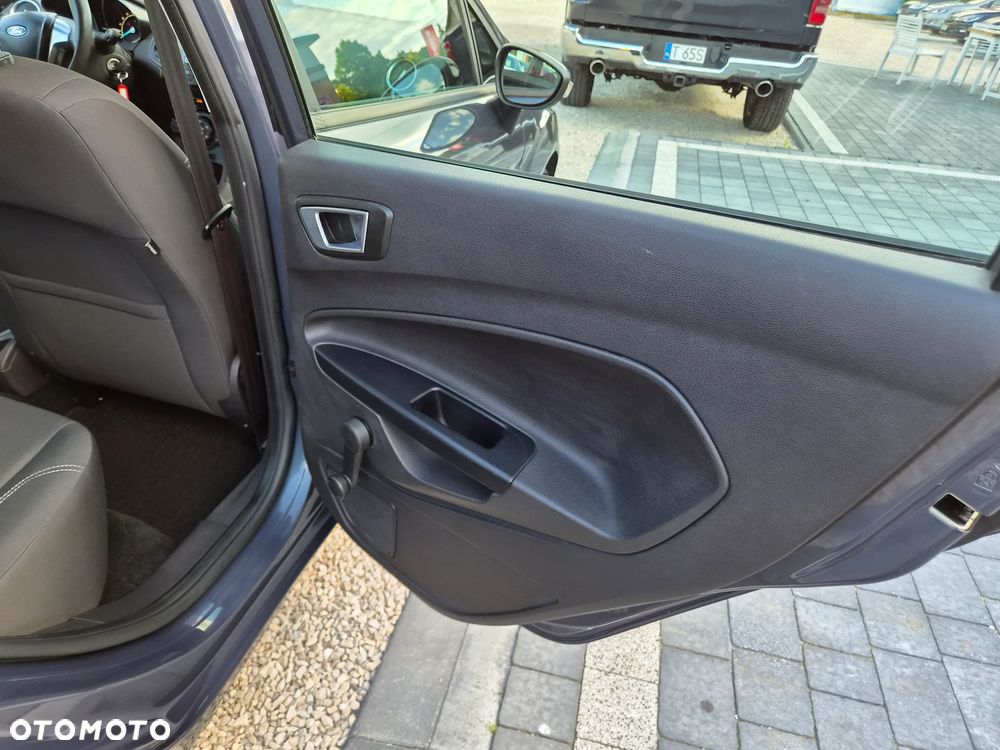 Ford Fiesta - 21