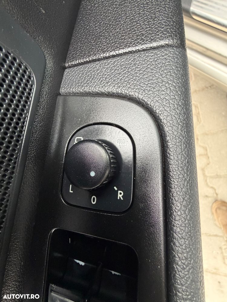 Skoda Superb 2.0 TDI Elegance DSG - 35