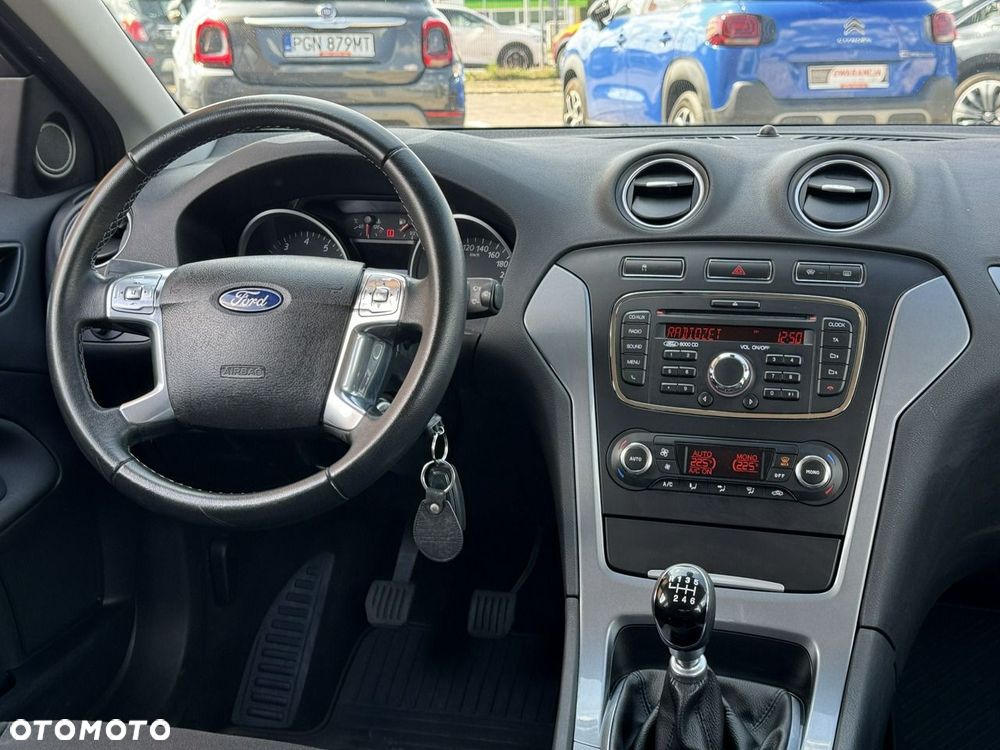 Ford Mondeo 1.6 T Ambiente - 27